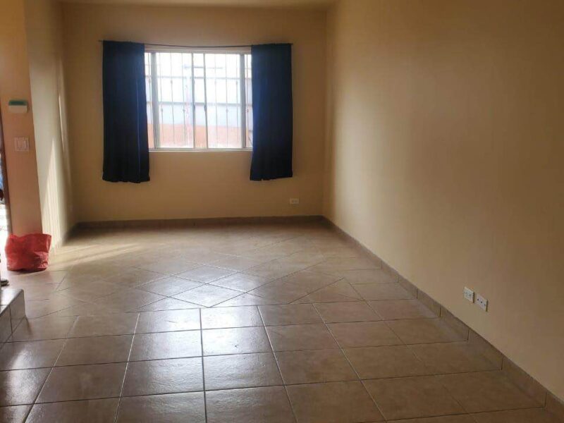 Casa en Col. Lomitas